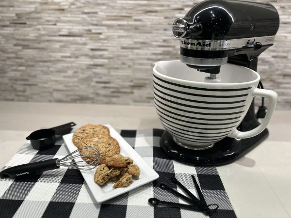 Dark Chocolate Oatmeal Chip Cookies - Image 4