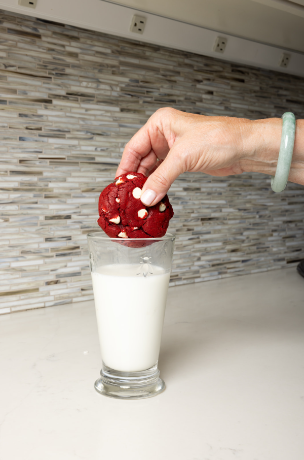 Red Velvet Cookies - Image 3